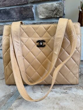CHANEL Quilted Beige Leather Shoulder Bag with CC Turn-Lock